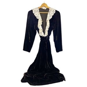 Vintage Laura Kidd Chocolate Brown Velvet & Lace Dressing Gown Robe